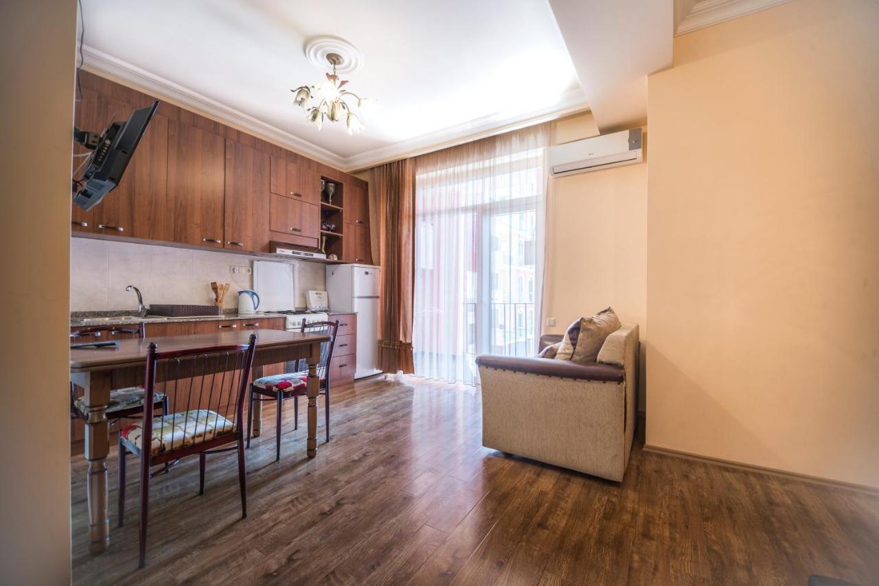 Apartment Chavchavadze Батумі Екстер'єр фото